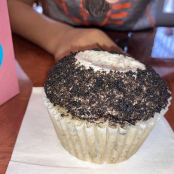 Fluellen Cupcakes - Bakeries Near Me - Dallas, Texas