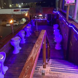 Mambo’s Bar & Lounge - Outside bar