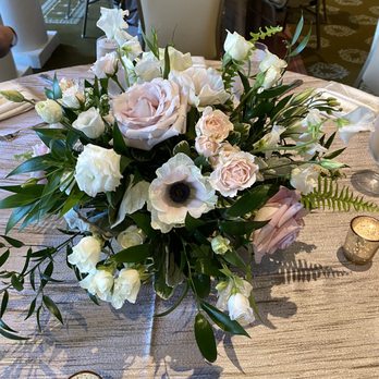 Omni - Beautiful decor at Omni Bedford Springs for a DR Horton conference! - Venues & Event Spaces Near Me - Bedford, Pennsylvania Omni - Beautiful decor at Omni Bedford Springs for a DR Horton conference! - Venues & Event Spaces Near Me - Bedford, Pennsylvania