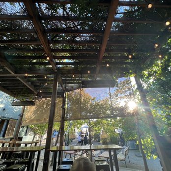 Johnston's Saltbox - Outdoor seating - New American Near Me - San Carlos, California