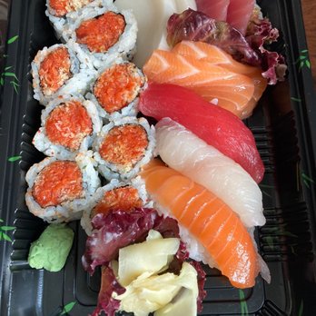Yamashiro - Sushi & Sashimi Lunch combo with spicy tuna roll - Japanese Near Me - Brooklyn, New York
