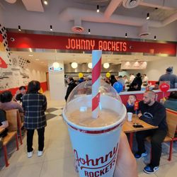 Johnny Rockets - chocolate shake