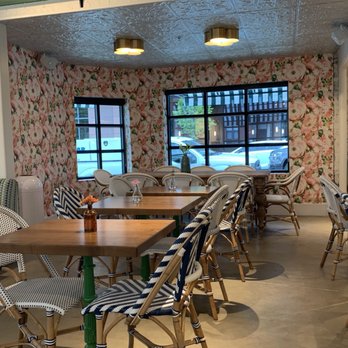 Flower Child - Cute decor - Salad Near Me - Charlotte, North Carolina Flower Child - Cute decor - Salad Near Me - Charlotte, North Carolina