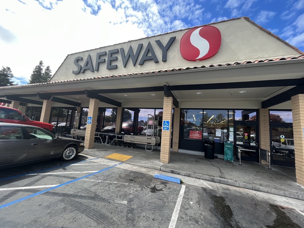 SAFEWAY Updated October 2024 32 Photos & 129 Reviews 555 Bancroft