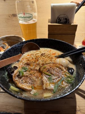 Mochi Ramen Bar by null