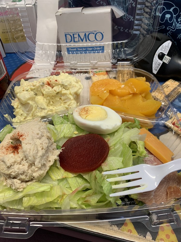 GRAYSON & EMMA’S GARDEN SPOT Updated June 2024 38 Photos & 10