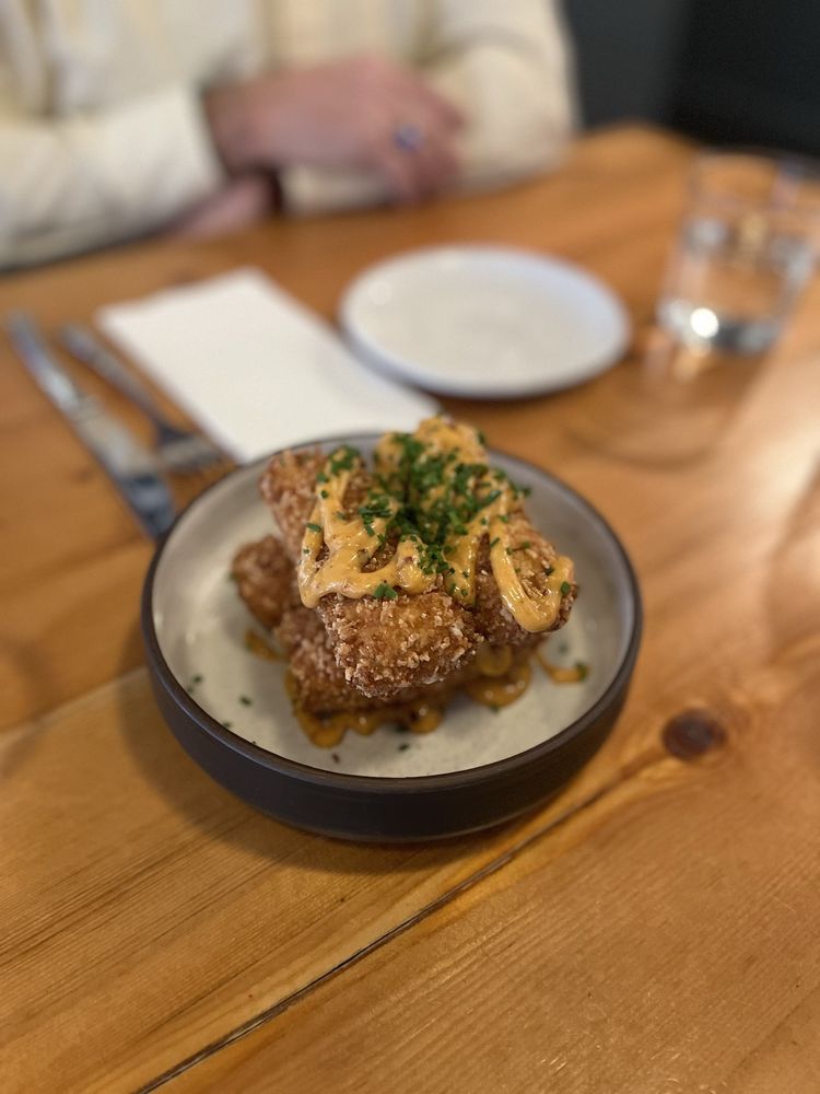 Chomp Kitchen and Drinks