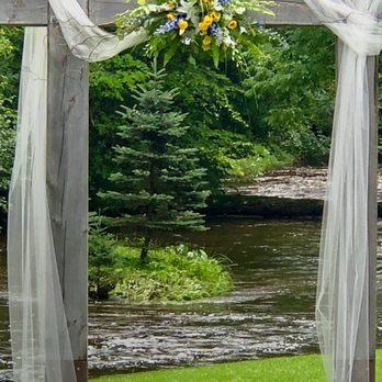 Avalon Floral - Florists Near Me - Eau Claire, Wisconsin Avalon Floral - Florists Near Me - Eau Claire, Wisconsin