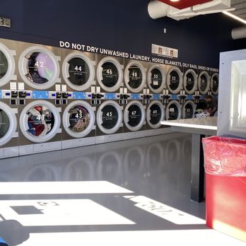 Laundry Genius - Laundromat Near Me - Everett, Washington