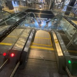 Escalator well, Express Dadeland Mall