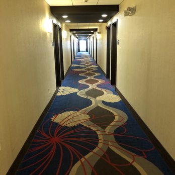 Hampton Inn Corning/Painted Post - Hallway - Hotels Near Me - Painted Post, New York