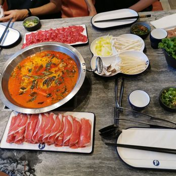 Liuyishou Hotpot - Round one Beef + Lamb Assortment of mushrooms and lettuce - Hot Pot Near Me - Richmond Hill, Ontario Liuyishou Hotpot - Round one Beef + Lamb Assortment of mushrooms and lettuce - Hot Pot Near Me - Richmond Hill, Ontario