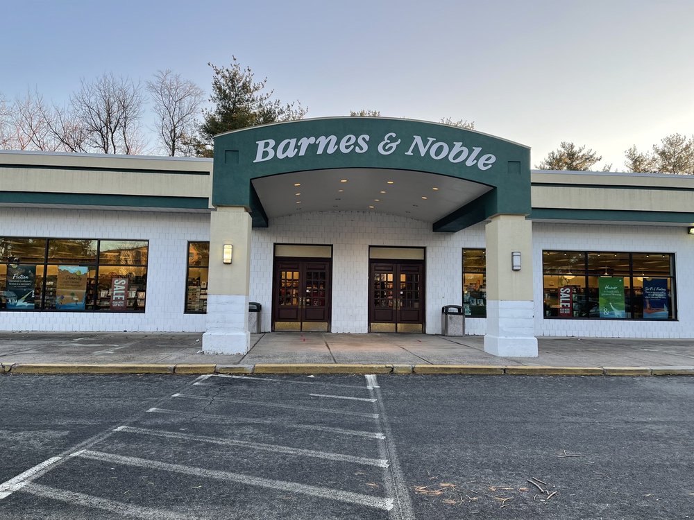 BARNES & NOBLE BOOKSELLERS 161 Photos & 16 Reviews 1599 S East Rd