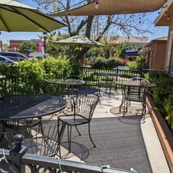 A Touch of European Cafe