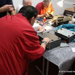 Repair Café - Hinter dem Gehäuse beginnt etwas....