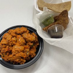 Taaza Mart - The Manchurian Chicken, and some Samosa's