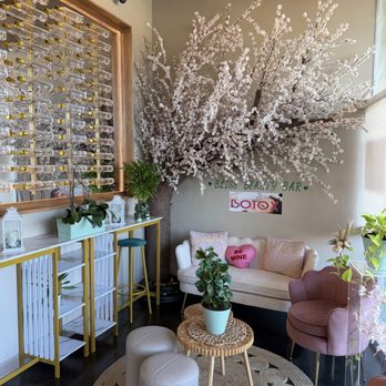 Bliss Beauty Bar - Lobby - Hair Salons Near Me - Houston, Texas