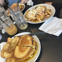 Bacon Jam Grilled Cheese and Spicy Chorizo Hash Bacon Jam Grilled Cheese and Spicy Chorizo Hash
