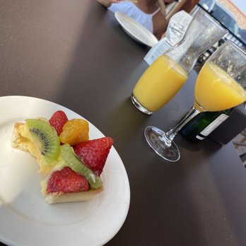la Madeleine - Fresh Fruit Tart and Mimosa - Breakfast & Brunch Near Me - El Paso, Texas