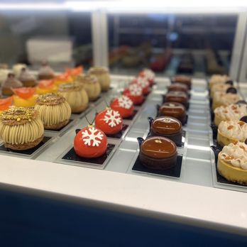 Bachour - Bakeries Near Me - Coral Gables, Florida