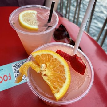 Chicago Brewhouse - Strawberry basil lemonade & frosè - Beer Bar Near Me - Chicago, Illinois