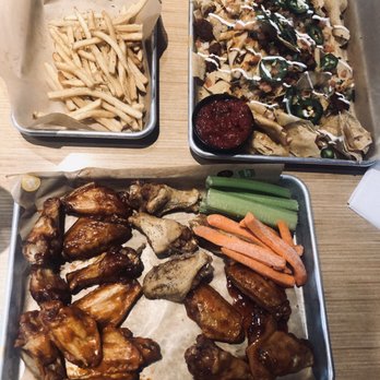 Buffalo Wild Wings - American Near Me - Concord, California