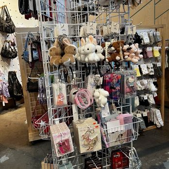 Urban Outfitters - Bag charms - Men's Clothing Near Me - Pasadena, California Urban Outfitters - Bag charms - Men's Clothing Near Me - Pasadena, California
