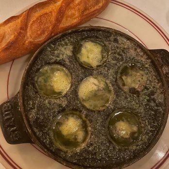 Le Diplomate - Escargots à la Bourguignonne - Brasseries Near Me - Washington, DC, District of Columbia