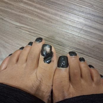 May97 Nail Studio - Both big toes look like trash. I still have never received my refund. What type of gel are they using?! - Nail Technicians Near Me - Diamond Bar, California May97 Nail Studio - Both big toes look like trash. I still have never received my refund. What type of gel are they using?! - Nail Technicians Near Me - Diamond Bar, California