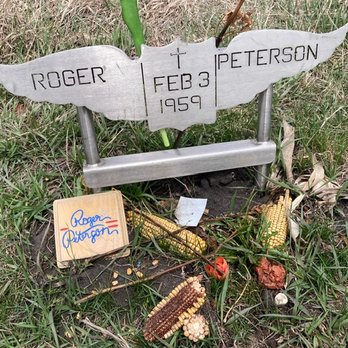 Where The Music Died - Pilot Memorial - Landmarks & Historical Buildings Near Me - Clear Lake, Iowa Where The Music Died - Pilot Memorial - Landmarks & Historical Buildings Near Me - Clear Lake, Iowa