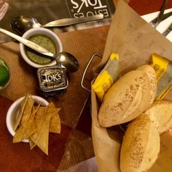 Cafeterias Tok's - Bread basket. Chips and salsa