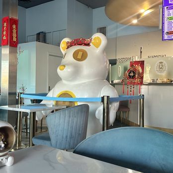 L2 Tea Club - Interior decor - Bubble Tea Near Me - San Gabriel, California L2 Tea Club - Interior decor - Bubble Tea Near Me - San Gabriel, California