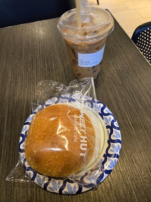 Sweet Hut Bakery & Cafe by null