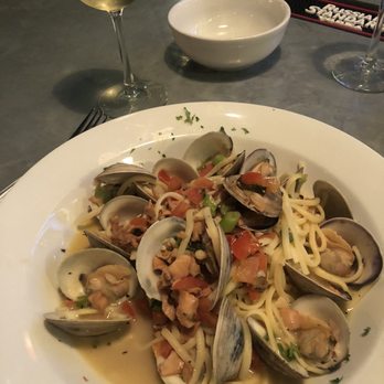 Turn 12 - Linguini with Clams - American Near Me - Monterey, California Turn 12 - Linguini with Clams - American Near Me - Monterey, California