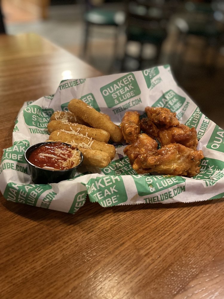 Food from Quaker Steak & Lube