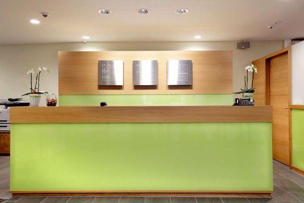 Hotel Bahnhof by null