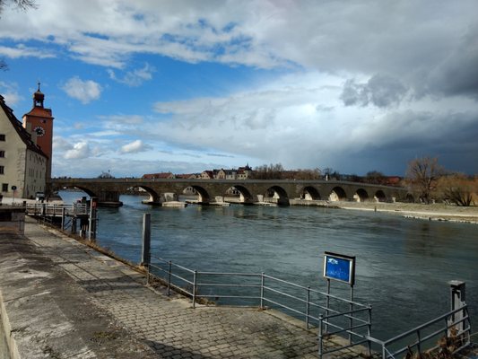 Steinerne Brücke by null