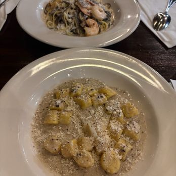 Maccheroni Republic - Bianchi & Neri Gnocchi - Italian Near Me - Los Angeles, California Maccheroni Republic - Bianchi & Neri Gnocchi - Italian Near Me - Los Angeles, California