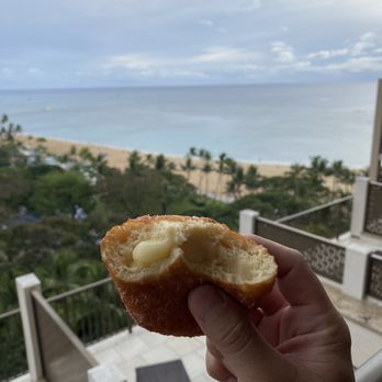 Leonard's Bakery - Custard filled! Hmmmm - Bakeries Near Me - Honolulu, Hawaii Leonard's Bakery - Custard filled! Hmmmm - Bakeries Near Me - Honolulu, Hawaii