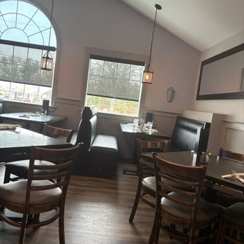 Towne Tavern - A picture across the restaurant from our seats. Very nice and classy even at lunchtime. - Salad Near Me - E Wareham, Massachusetts