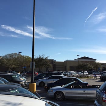 Walmart Supercenter - Exterior - Grocery Near Me - Kissimmee, Florida Walmart Supercenter - Exterior - Grocery Near Me - Kissimmee, Florida