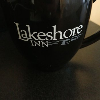 Lakeshore Inn - Hotels Near Me - Lake Oswego, Oregon