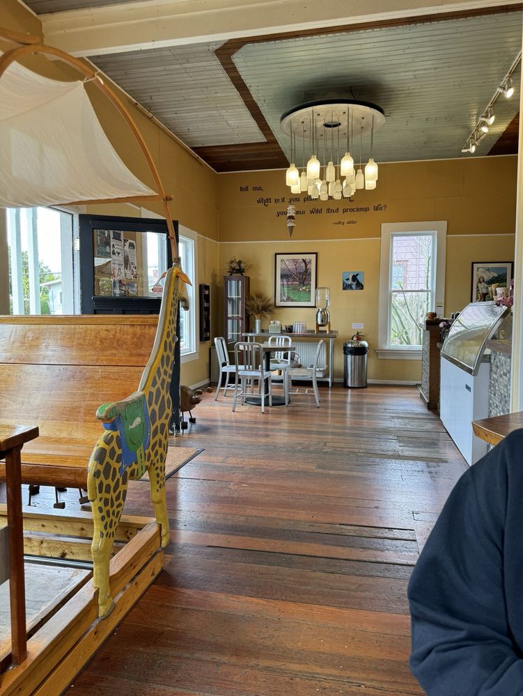 ARCATA SCOOP Updated October 2024 142 Photos & 343 Reviews 1068 I