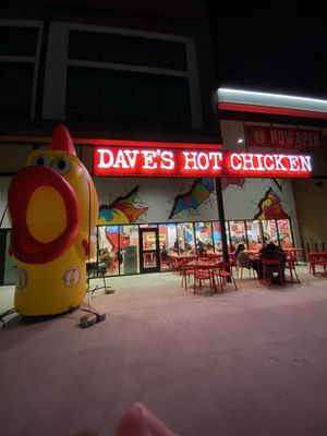 Dave's Hot Chicken by null