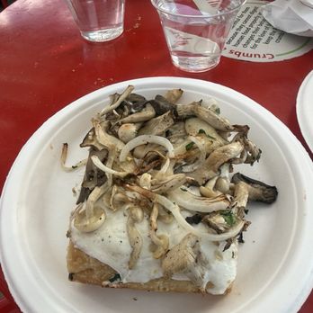 Il Parco - Mushroom pizza - Cafes Near Me - San Francisco, California Il Parco - Mushroom pizza - Cafes Near Me - San Francisco, California