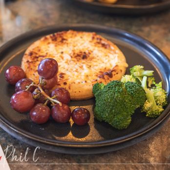 Magic Key Terrace - Magic Key Holder Dining - Kids' Pizza Meal $12 - pizza was a bit small - Wine Bars Near Me - Anaheim, California Magic Key Terrace - Magic Key Holder Dining - Kids' Pizza Meal $12 - pizza was a bit small - Wine Bars Near Me - Anaheim, California