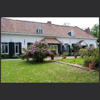 La Ferme Blanche - Ancien Corps de Ferme - Hotels Near Me - Lompret, 59