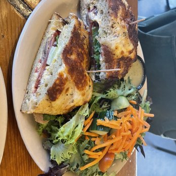 Railroad Pub and Pizza - Coffee & Tea Near Me - Burlington, Washington Railroad Pub and Pizza - Coffee & Tea Near Me - Burlington, Washington