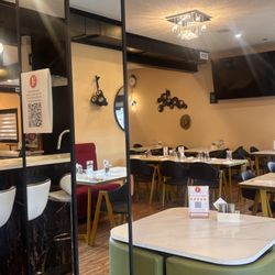 Flavours Cuisine - Great ambience, for dine in for delicious and healthy meals,meetings, parties, seniors special pricing, student discounts, Afro beat music
