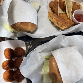 Snoopy's Pier - Seafood Near Me - Corpus Christi, Texas
